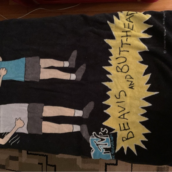 Velour terrycloth towel featuring Beavis and Butt-Head from MTV - Picture 6 of 7